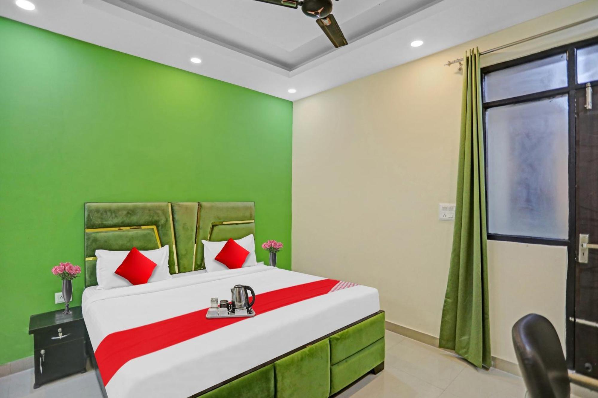 Flagship Grand Imperial Near Worlds Of Wonder Hotel Kalkaji Devi Exterior photo