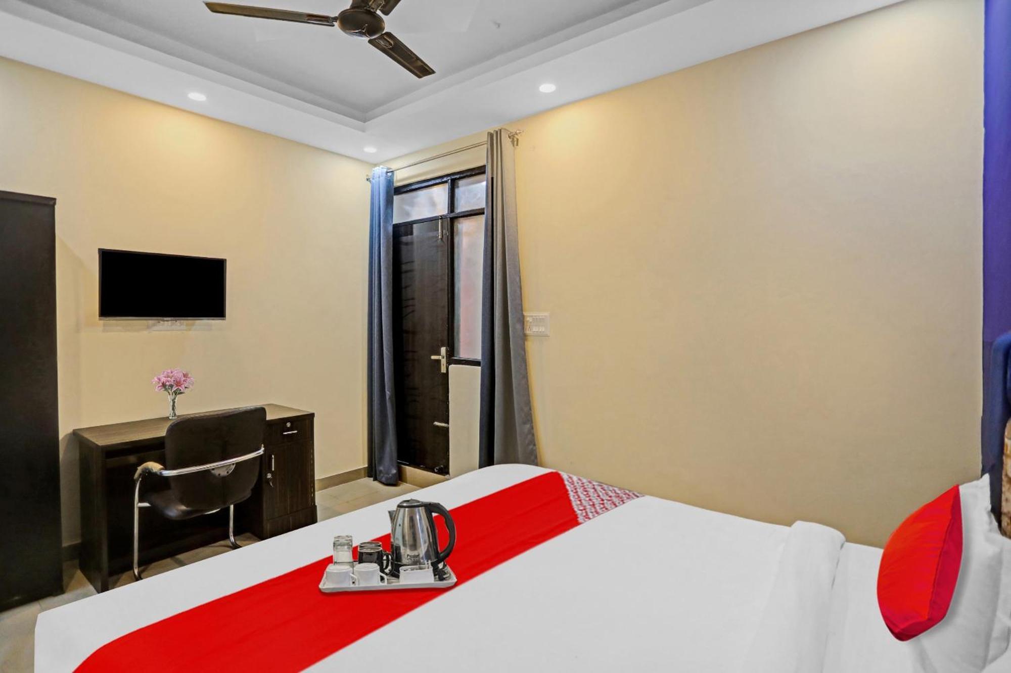 Flagship Grand Imperial Near Worlds Of Wonder Hotel Kalkaji Devi Exterior photo